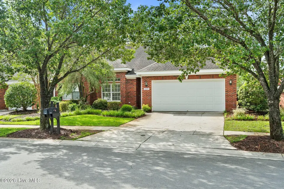 1009 Avenshire Circle, Wilmington, NC 28412 – photo 1 of 38