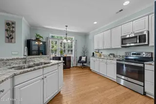 164 Laura Drive, New Bern, NC 28562 – photo 15: 32-web-or-mls-DSC_4368