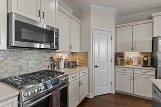 5737 Park West Circle, Leland, NC 28451 – photo 18: 22-web-or-mls-DSC01818