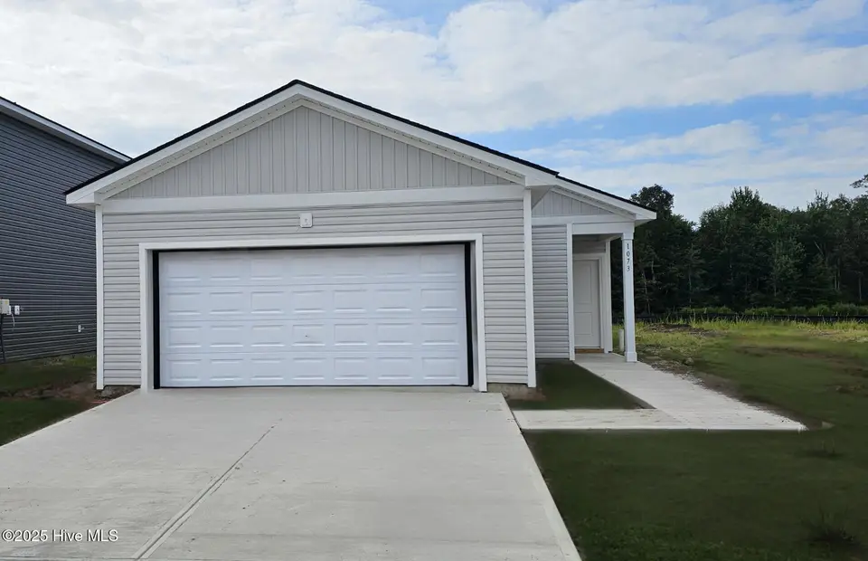 1073 High Tide Street SE 29, Bolivia, NC 28422 – photo 1 of 17: Goldcrest Lot 29