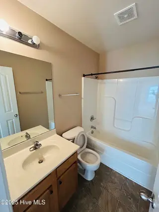 400 Streamwood Drive, Jacksonville, NC 28546 – photo 4: IMG_1551