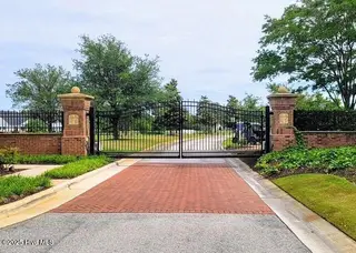 818 Cannonsgate Drive, Newport, NC 28570 – photo 10: GATED ENTRY