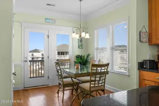 390 E Second Street, Ocean Isle Beach, NC 28469 – photo 7: Breakfast area