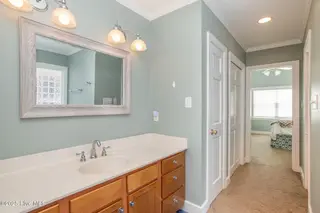 1524 Ann Street, Beaufort, NC 28516 – photo 15: Principle ensuite
