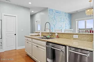 104 S 3rd Street 1-4, Morehead City, NC 28557 – photo 7: Gillis.7