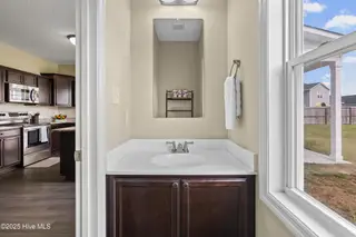 913 Courthouse Crossing, Jacksonville, NC 28546 — 4-bedroom home in Wantland's Ferry @ Towne Pointe, Jacksonville, NC, photo 20 of 40