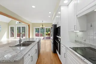 27 Mcmichael Drive, Pinehurst, NC 28374 – photo 21: 26-web-or-mls-DSC08475_edit