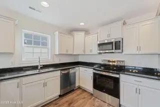 424 Montgomery Drive, Jacksonville, NC 28546 – photo 12: DSC07933