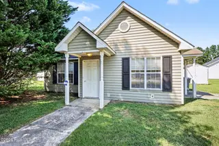 204 Sebastian Way, Rocky Mount, NC 27804 — 2-bedroom home, Rocky Mount, NC, photo 14 of 34: 002_file_9862