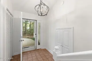 121 White Ash Drive, Pine Knoll Shores, NC 28512 – photo 5: 15-web-or-mls-chadwick-visuals-121-white