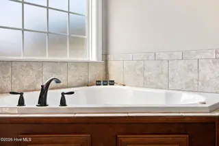 1701 Cambria Drive B, Greenville, NC 27858 – photo 19: 41-web-or-mls-IMG_0087