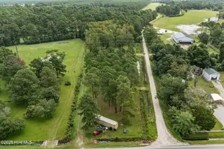 1050 Highway 101, Beaufort, NC 28516 – photo 4: 1050 Hwy 101