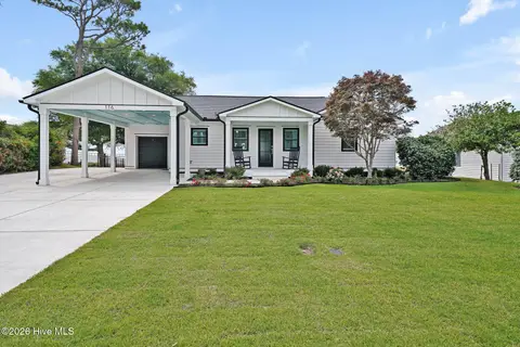 116 River Dr, Southport