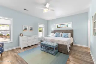 217 Sellers Street, Oak Island, NC 28465 — 3-bedroom home in Yaupon Beach, Oak Island, NC, photo 12 of 37
