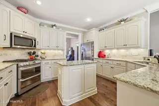 2822 Sunny Vale Drive, Winterville, NC 28590 – photo 15: 26-web-or-mls-IMG_4049