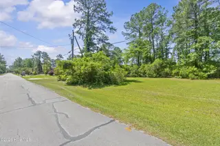 5202 Bucco Reef Road, New Bern, NC 28560 – photo 9: 5202 Bucco Reef Road