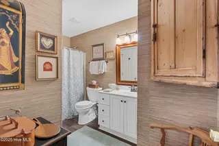 4106 Breezewood Drive Apt 102, Wilmington, NC 28412 – photo 12: 12_bathroom