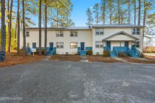 135 Murray Hill Road Apt 17, Southern Pines, NC 28387 – photo 1: A7409182