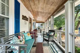 1017 N Lord Street, Southport, NC 28461 – photo 5: front porch
