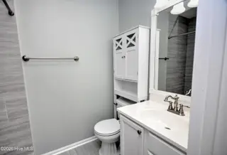 308 Country Club Villa Drive # 3, Shallotte, NC 28470 — 2-bedroom condo in Brierwood Estates, Shallotte, NC, photo 24 of 36: Bath1
