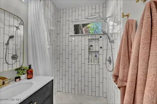 307 S 17th Street, Wilmington, NC 28401 – photo 18: Primary Bathroom