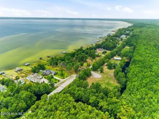27 Big Creek Circle, Lake Waccamaw, NC 28450 – photo 8: 008_27_big_creek_circle-8_333