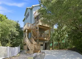 101 Wyndward Court, Emerald Isle, NC 28594 – photo 3: 101 Wyndward Court