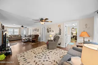 7108 Carolina Beach Road, Wilmington, NC 28412 – photo 10: 17_living room