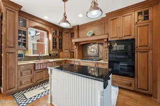 744 E Front Street, New Bern, NC 28560 – photo 21: 15-web-or-mls-0C0A4018_edit