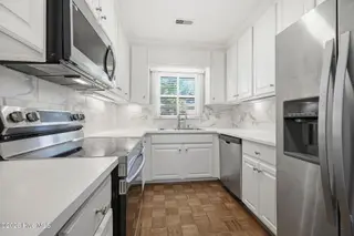 813 Greenbriar Road, Kinston, NC 28501 – photo 22: 35-web-or-mls-IMG_0041
