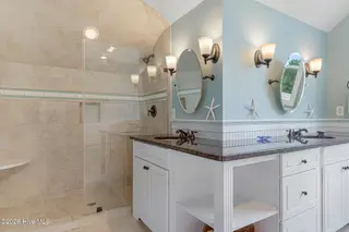 255 Gatsey Lane, Beaufort, NC 28516 — 3-bedroom home in Stanton Landing, Beaufort, NC, photo 20 of 53: Primary suite top floor