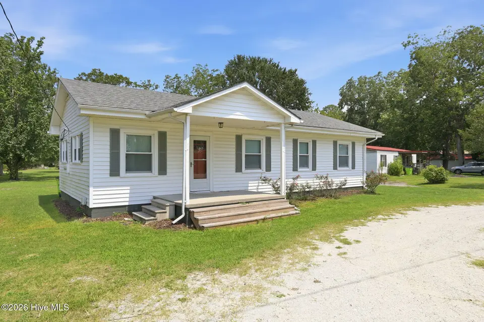 185 Saints Delight Church Road, New Bern, NC 28560 – photo 1 of 52: Front Porch View