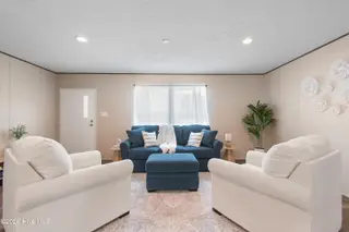 876 Yaupon Drive SW, Calabash, NC 28467 — 3-bedroom manufactured home in Clariday Estates, Calabash, NC, photo 5 of 32