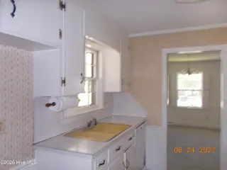2209 Stanton Road, Kinston, NC 28504 – photo 5: DSCN2750[1]