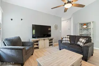 1128 Mill Run Road, Sneads Ferry, NC 28460 – photo 4: Living Room