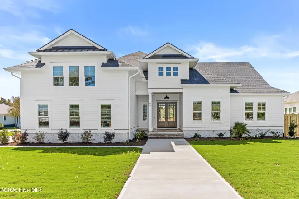 601 Cape Fear Boulevard, Carolina Beach, NC 28428 – photo 1 of 11