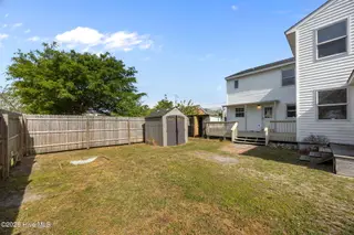 2501 Avery Street, Morehead City, NC 28557 – photo 21: 21-web-or-mls-2501 Avery St 021