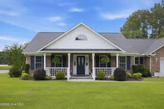 107 Silver Lake Court, Swansboro, NC 28584 – photo 12: 45-web-or-mls-590A5433