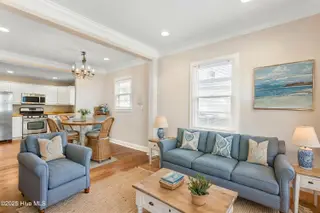 714 Ann Street, Wilmington, NC 28401 – photo 3: Living Room