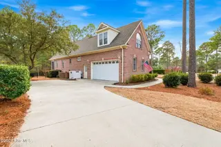 542 Riverwood Drive SE, Bolivia, NC 28422 – photo 7: shniderproductions.com-11