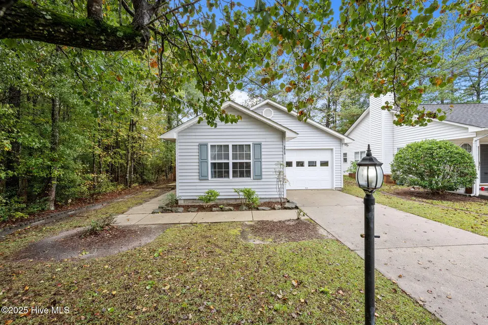 3415 Elizabeth Avenue, New Bern, NC 28562 – photo 1 of 37: 1-web-or-mls-DSC_7991