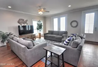 140 E First Street, Ocean Isle Beach, NC 28469 – photo 10: LR