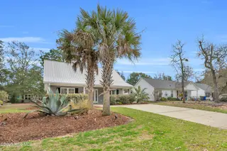 158 NE 5th Street, Oak Island, NC 28465 – photo 4: 158NE5th00003