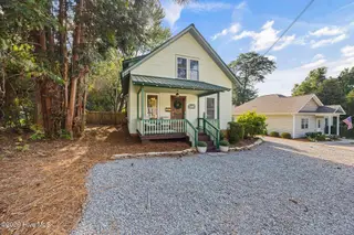 390 W Connecticut Avenue, Southern Pines, NC 28387 – photo 3: 390 W Connecticut-28