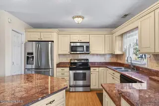 104 NE 34th Street, Oak Island, NC 28465 – photo 19: 20-kahunaphoto
