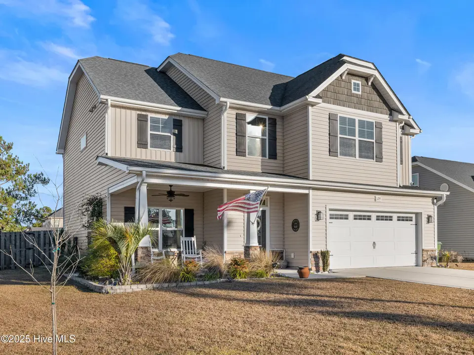 129 Oyster Landing Drive, Sneads Ferry, NC 28460 – photo 1 of 71: Main