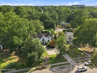 1702 E 5th Street, Greenville, NC 27858 – photo 6: 10-web-or-mls-DJI_20260908161159_0056_D