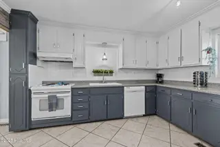 205 Barefoot Lane, Atlantic Beach, NC 28512 – photo 15: 36-web-or-mls-1S3A9827