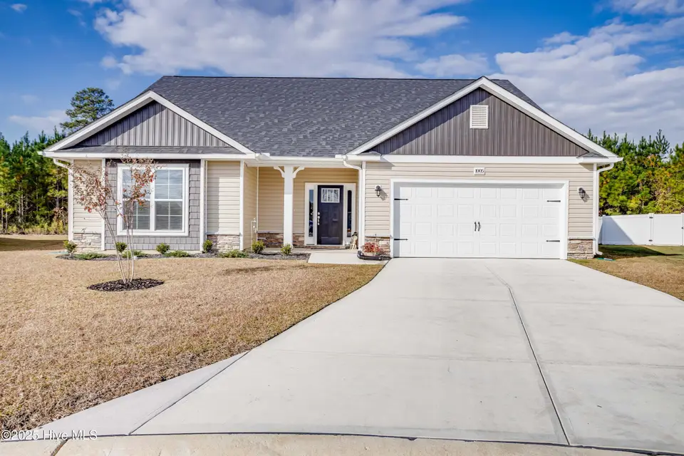 1005 Dynamic One Drive, New Bern, NC 28562 – photo 1 of 40: IMG_3465HDR