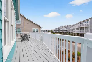 17 Sandpiper Drive, Ocean Isle Beach, NC 28469 — 5-bedroom home in Island Park, Ocean Isle Beach, NC, photo 10 of 54: Kahunaphoto.com-00155